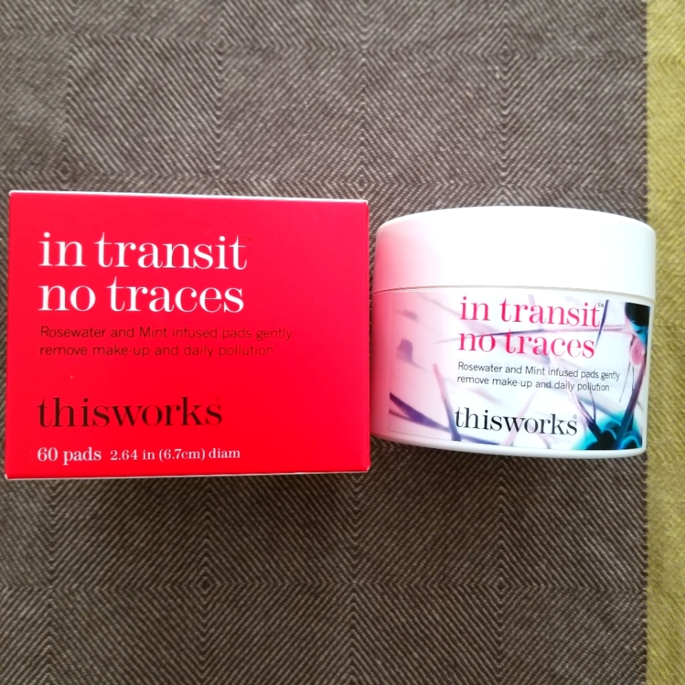 THIS WORKS in transit no traces cleansing pads